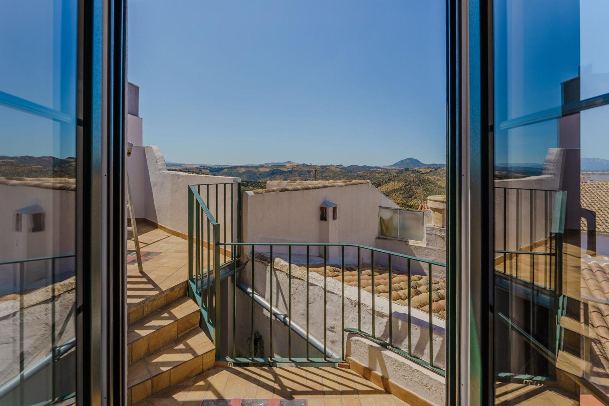 Casa Del Patito With Vista By Duckling Stays Ольвера Экстерьер фото